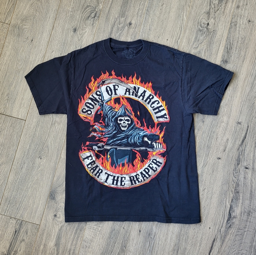 Sons of Anarchy Fear the Reaper T-shirt {Medium}